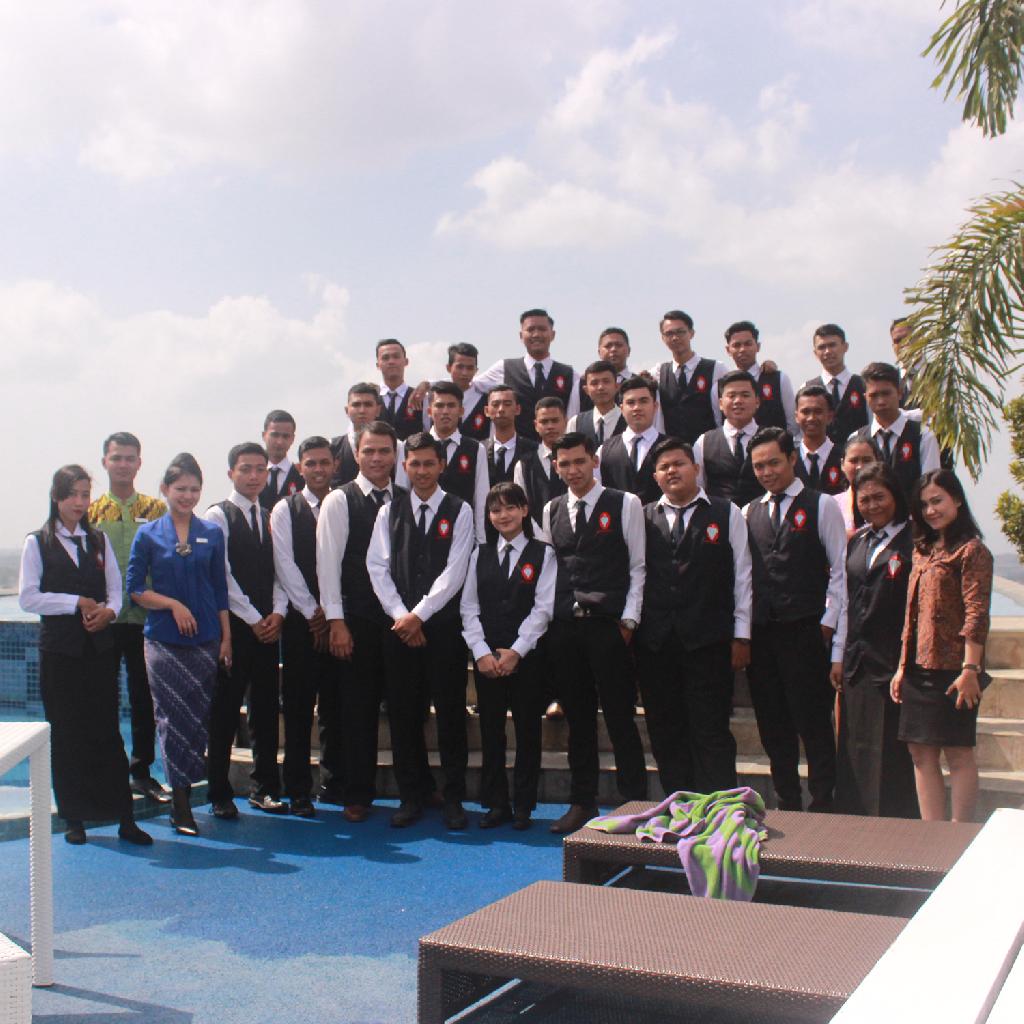 Batch XLVIII & XLIX Hotel Tour at Indoluxe Yogyakarta