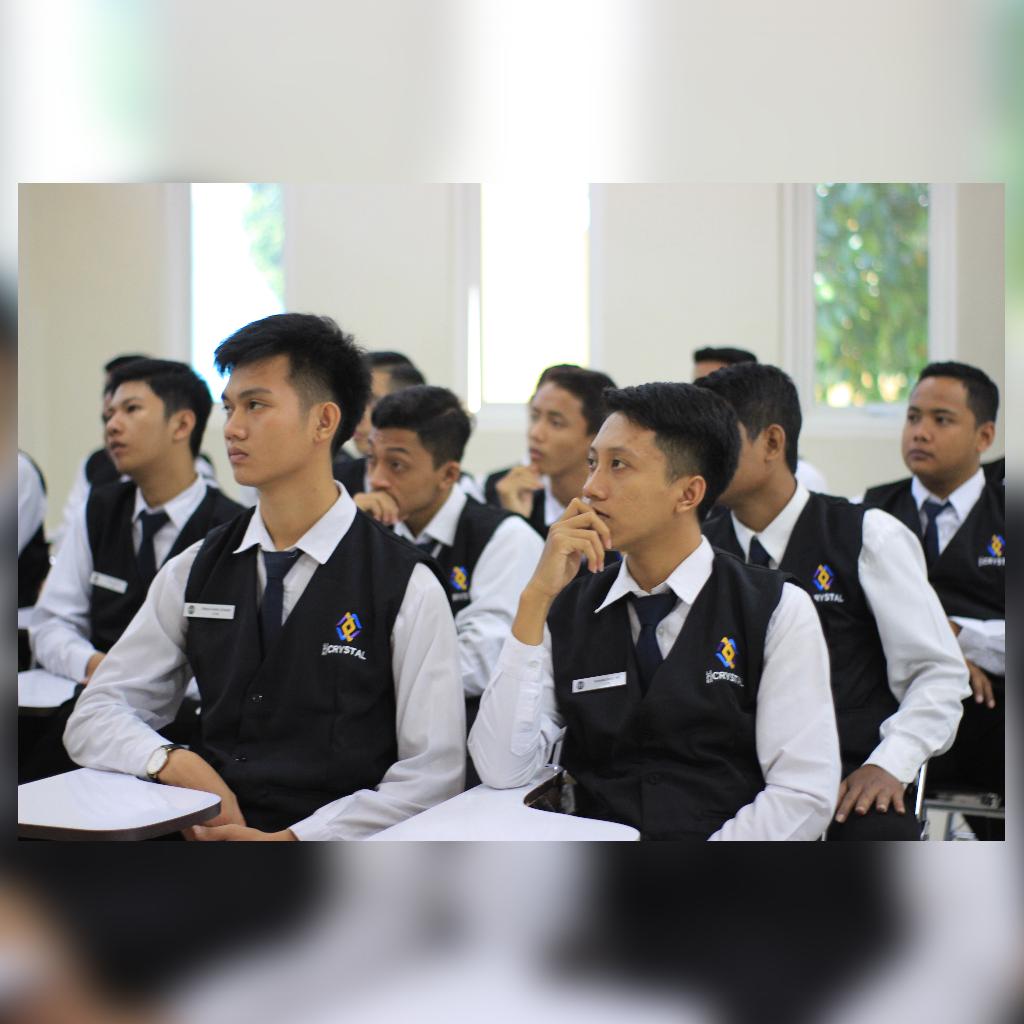 Suasana belajar yang hangat diperlihatkan oleh Batch 58